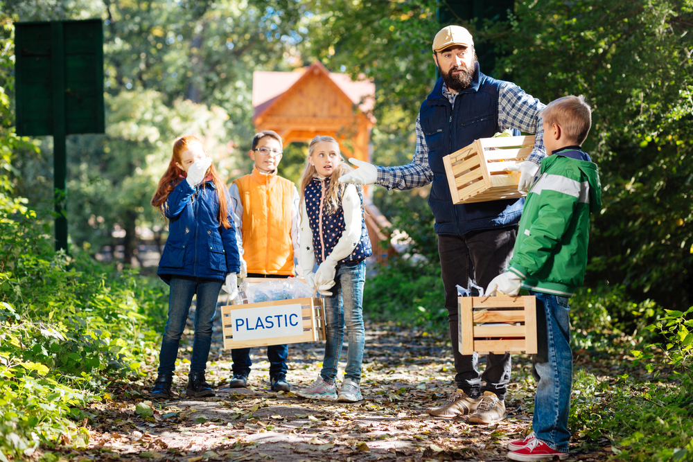 Enjoy the Outdoors while You Do Community Service.